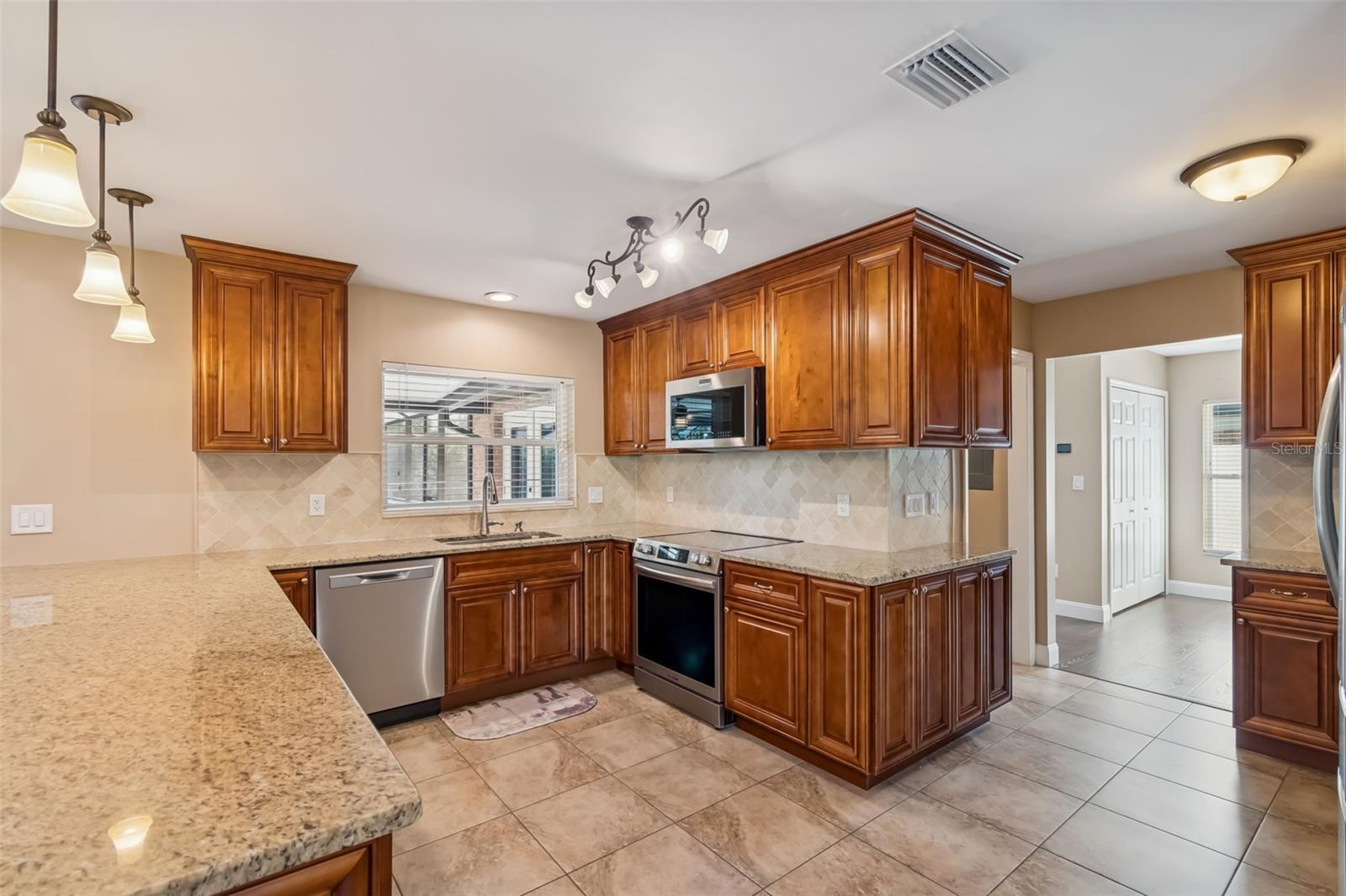 CARROLLWOOD SUB UN 27 - Residential