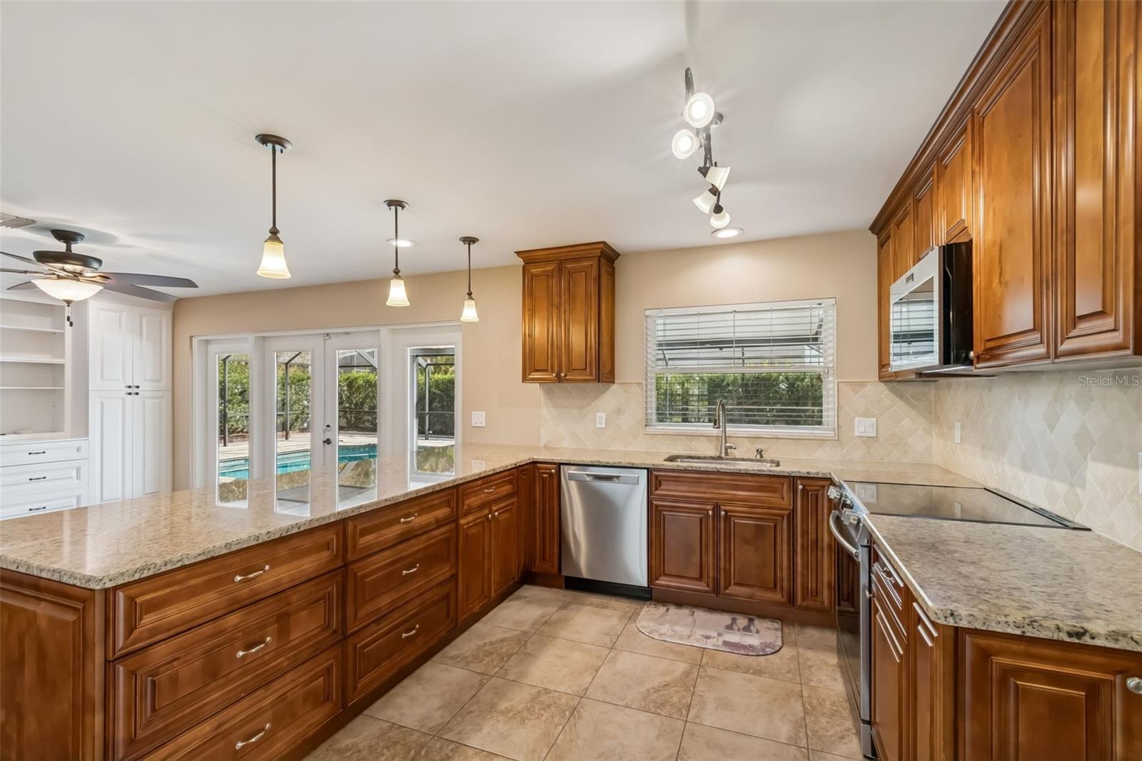 CARROLLWOOD SUB UN 27 - Residential