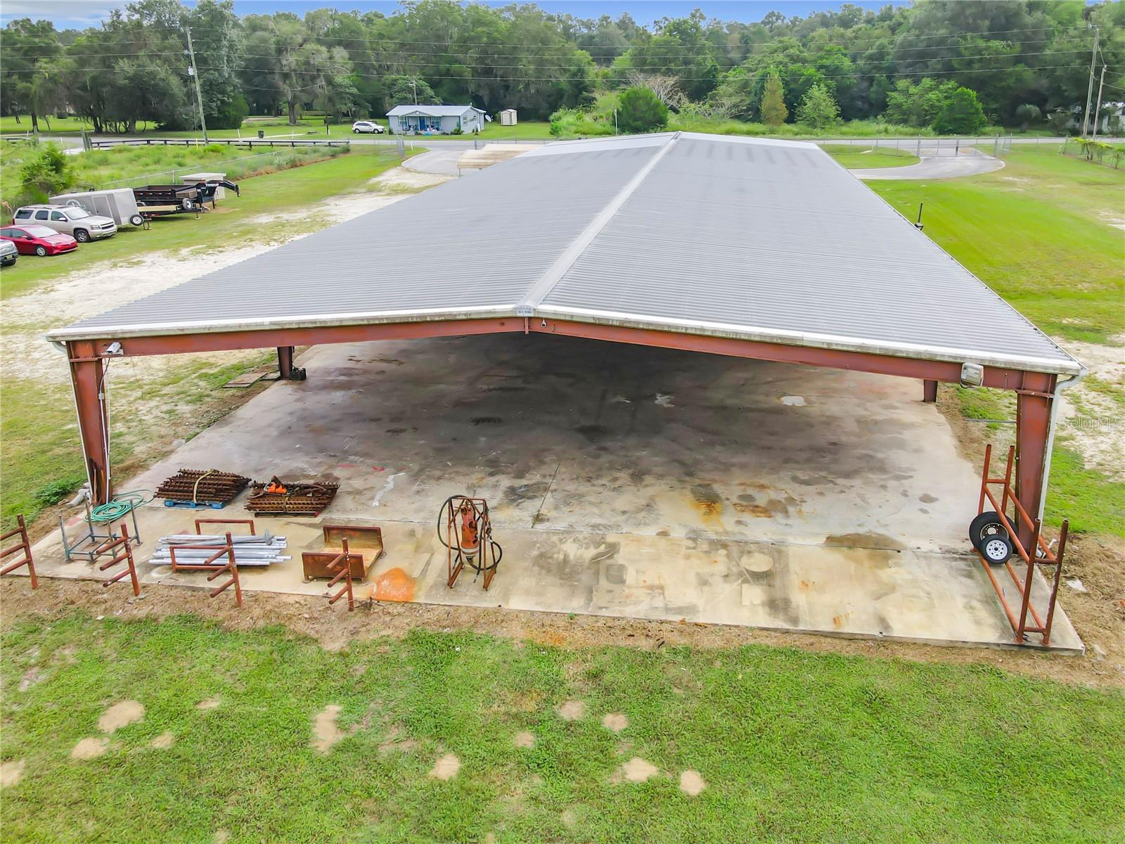 FLORIAN INDUST PARK - Commercial Sale