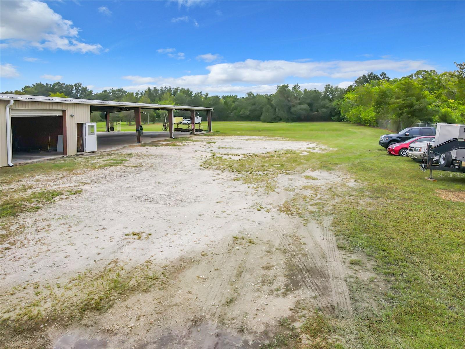 FLORIAN INDUST PARK - Commercial Sale