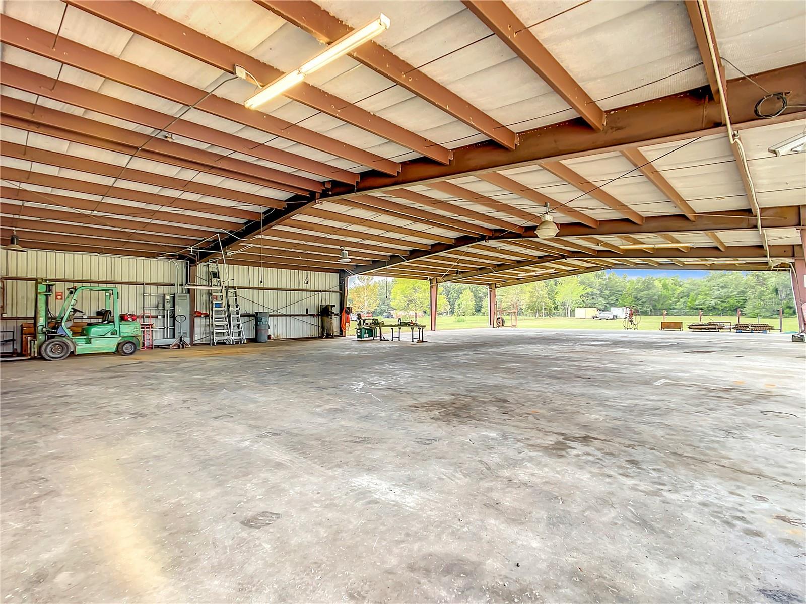 FLORIAN INDUST PARK - Commercial Sale