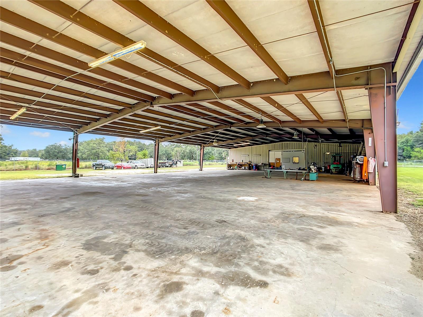 FLORIAN INDUST PARK - Commercial Sale