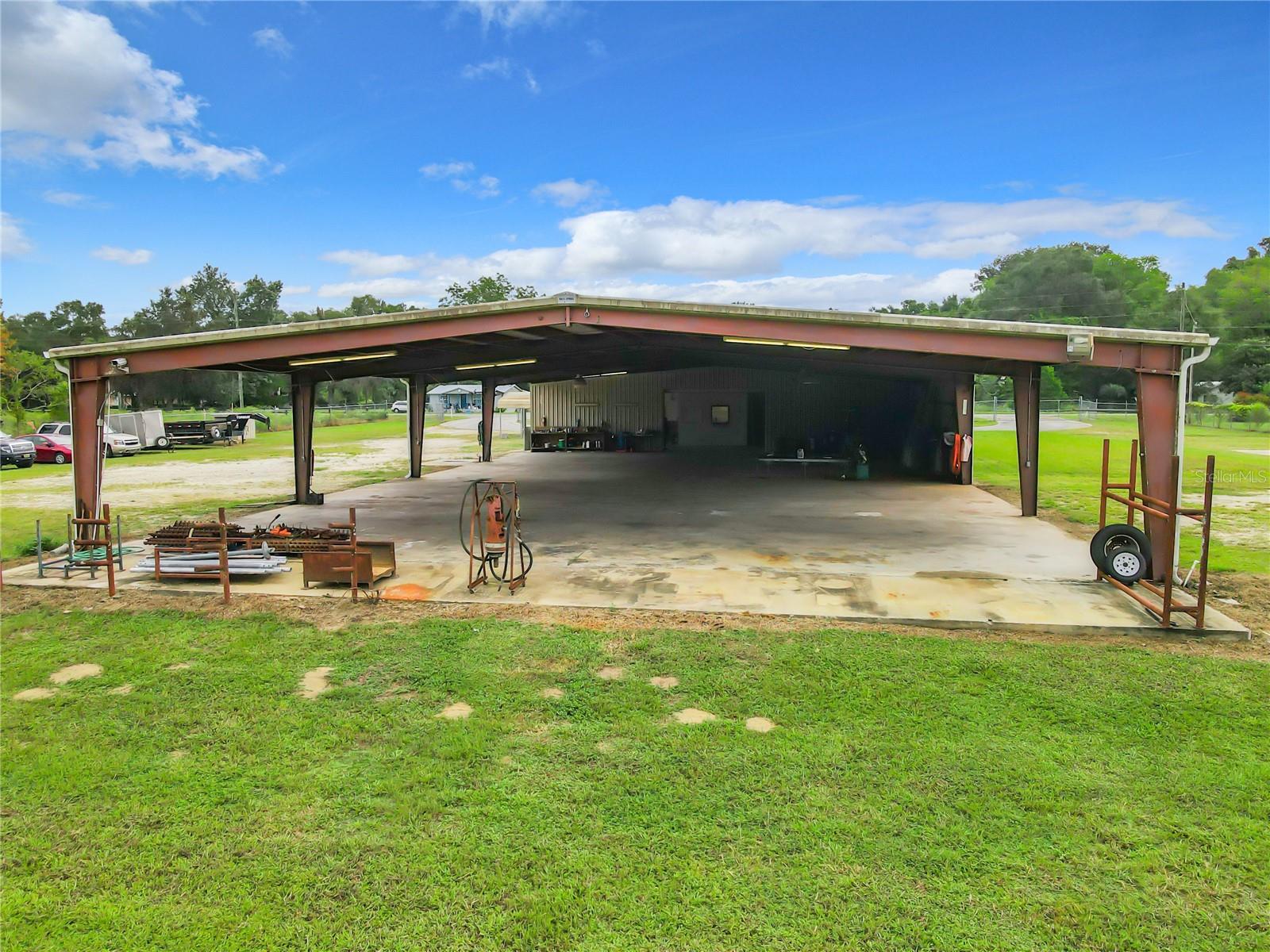 FLORIAN INDUST PARK - Commercial Sale