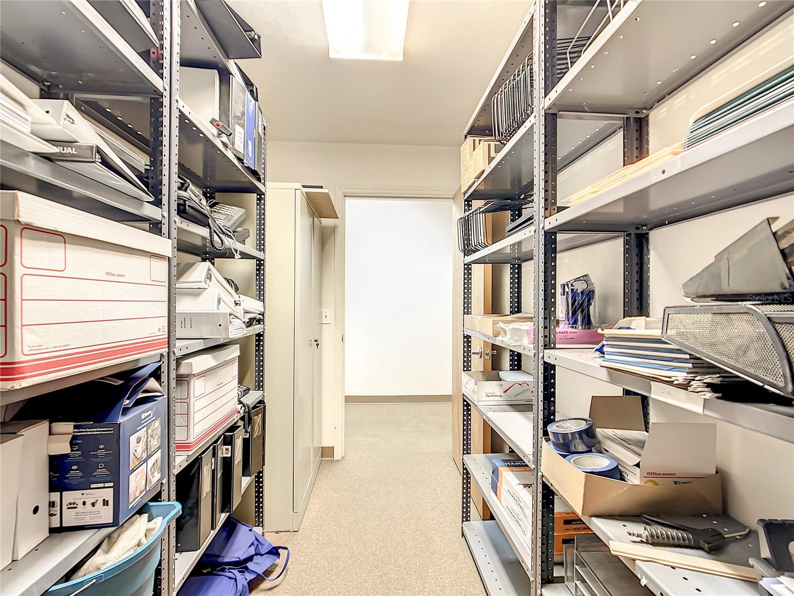 FLORIAN INDUST PARK - Commercial Sale