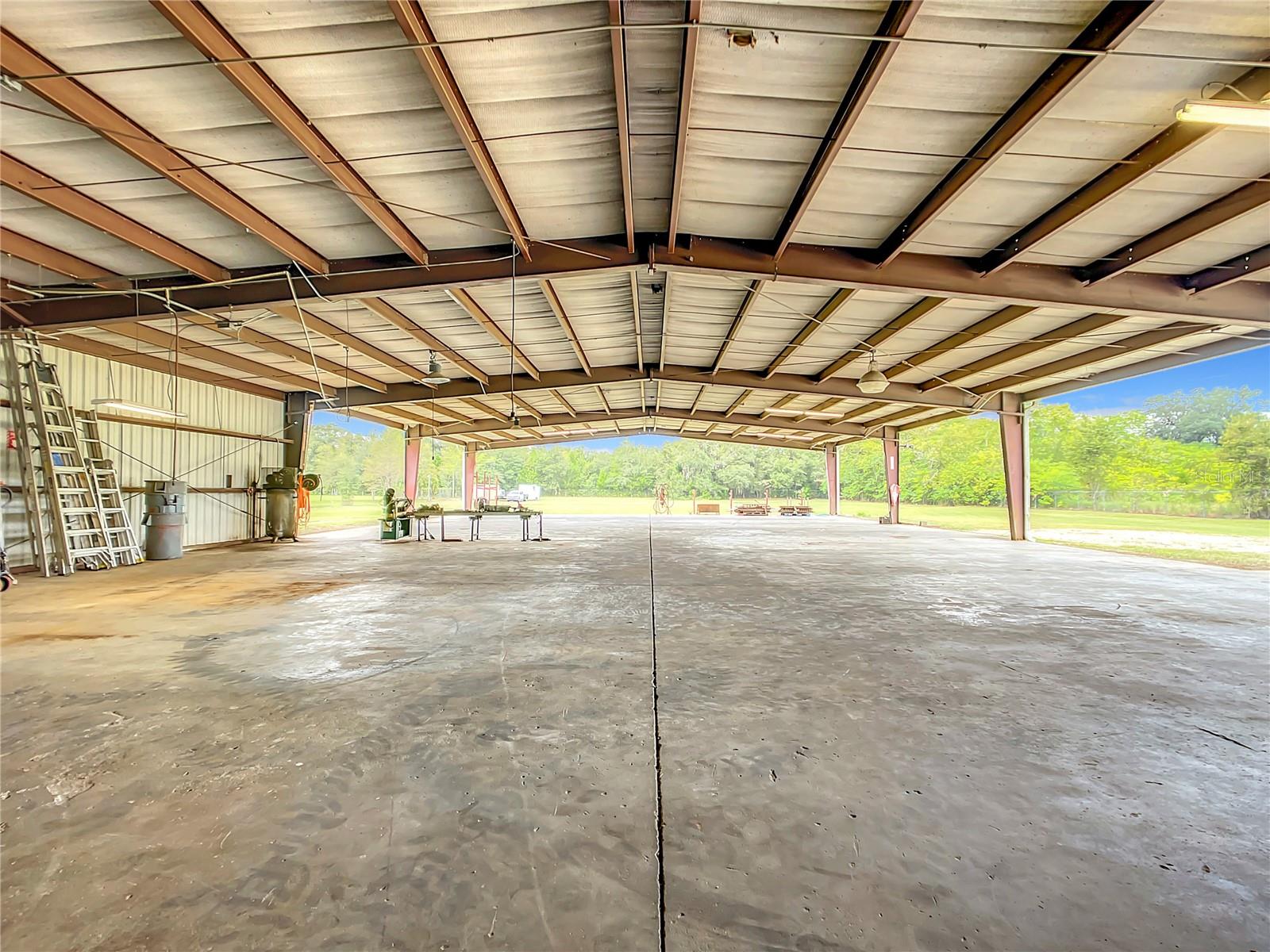 FLORIAN INDUST PARK - Commercial Sale