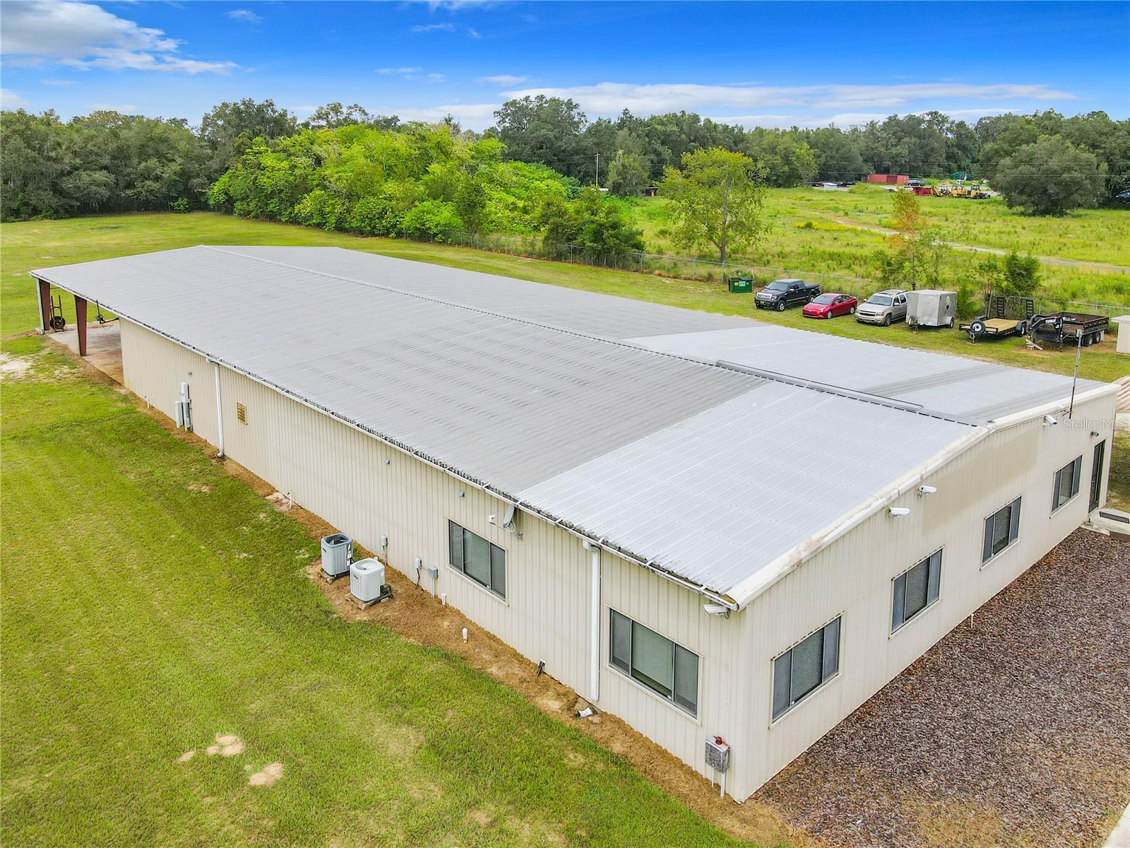 FLORIAN INDUST PARK - Commercial Sale