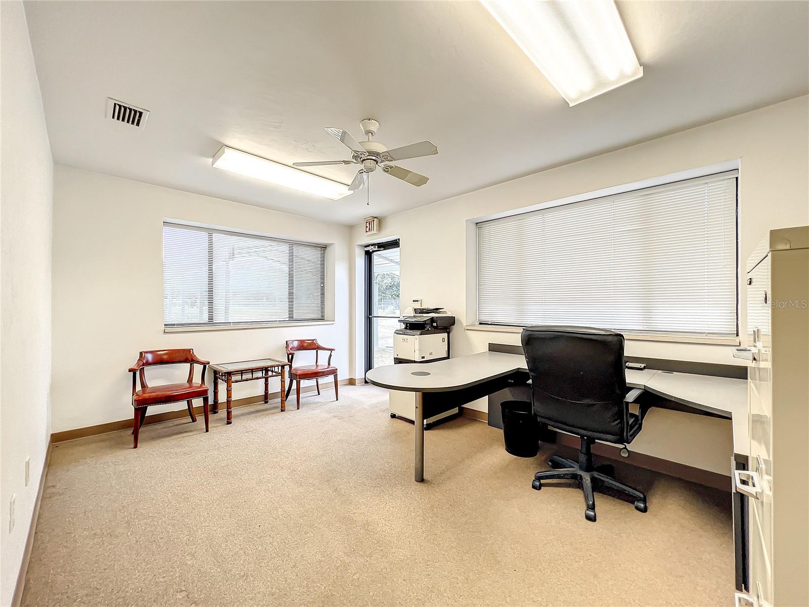 FLORIAN INDUST PARK - Commercial Sale