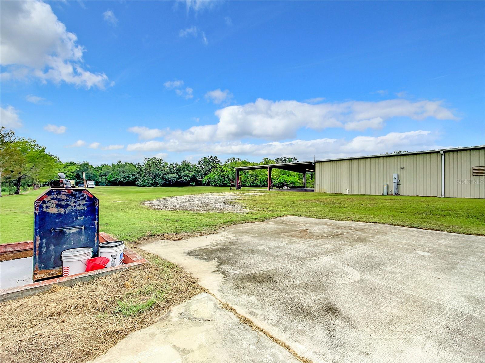 FLORIAN INDUST PARK - Commercial Sale