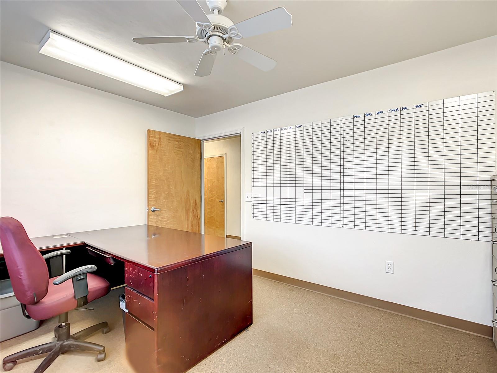 FLORIAN INDUST PARK - Commercial Sale