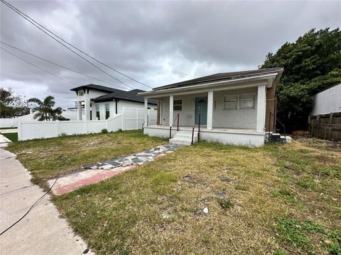 A home in TAMPA