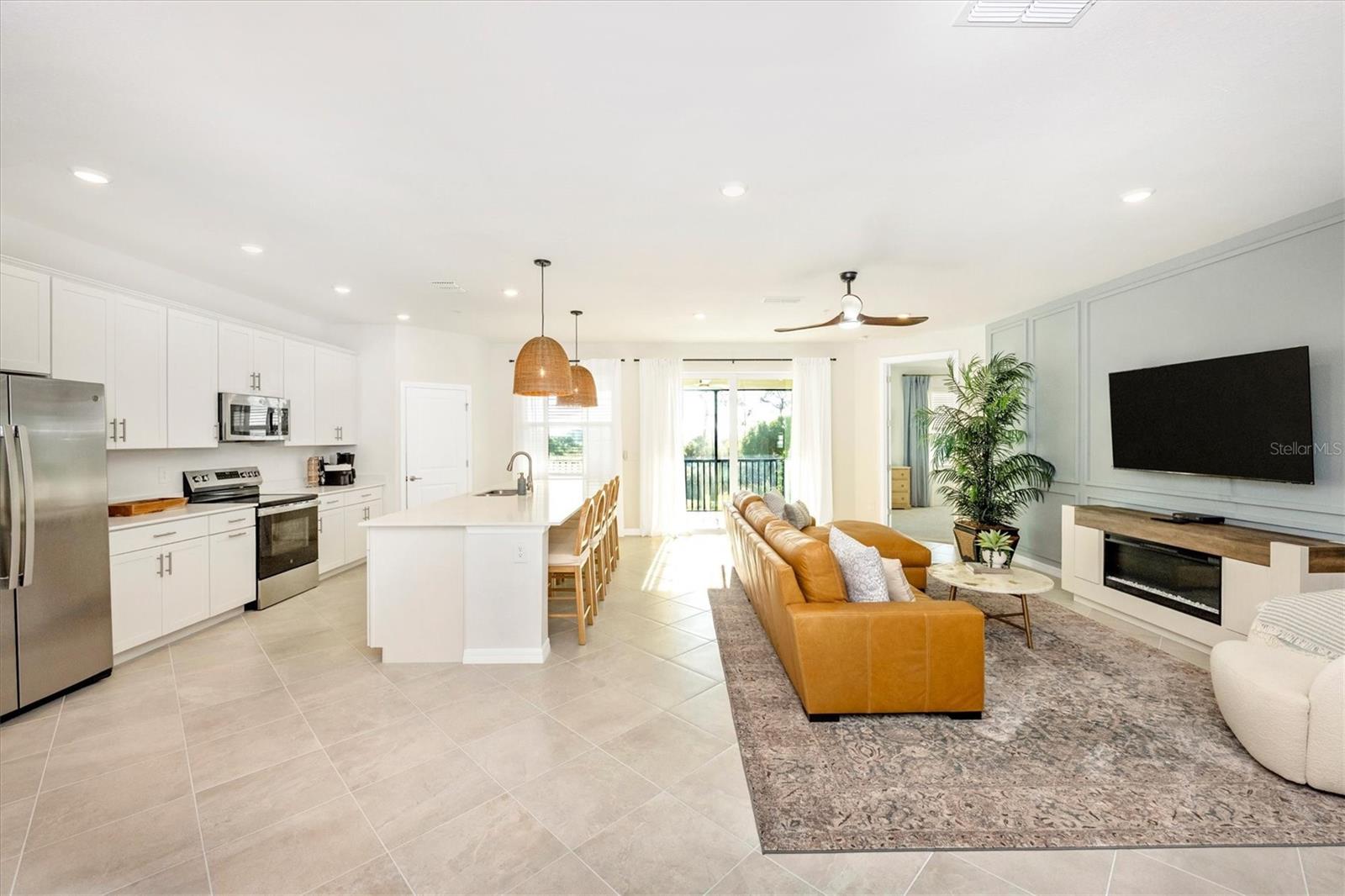 WELLEN PARK GOLF & COUNTRY CLUB - Residential Lease