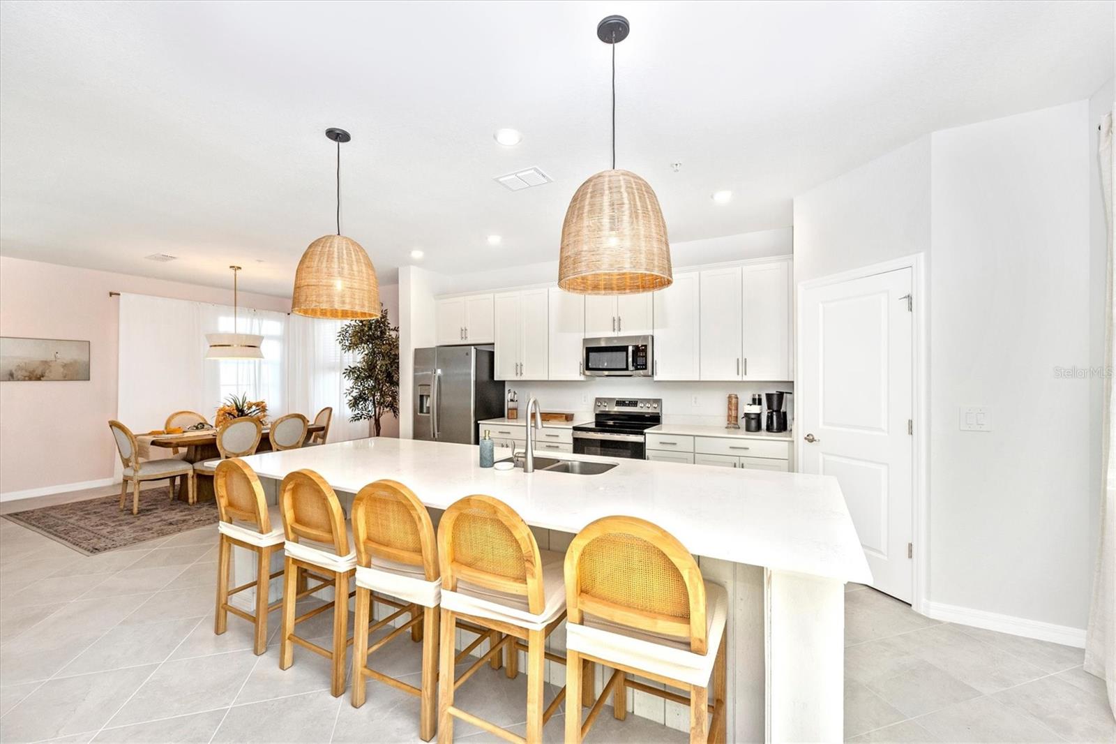 WELLEN PARK GOLF & COUNTRY CLUB - Residential Lease