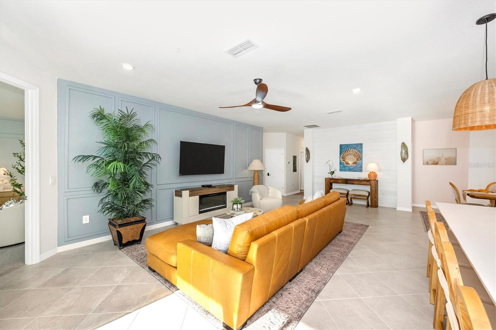 WELLEN PARK GOLF & COUNTRY CLUB - Residential Lease