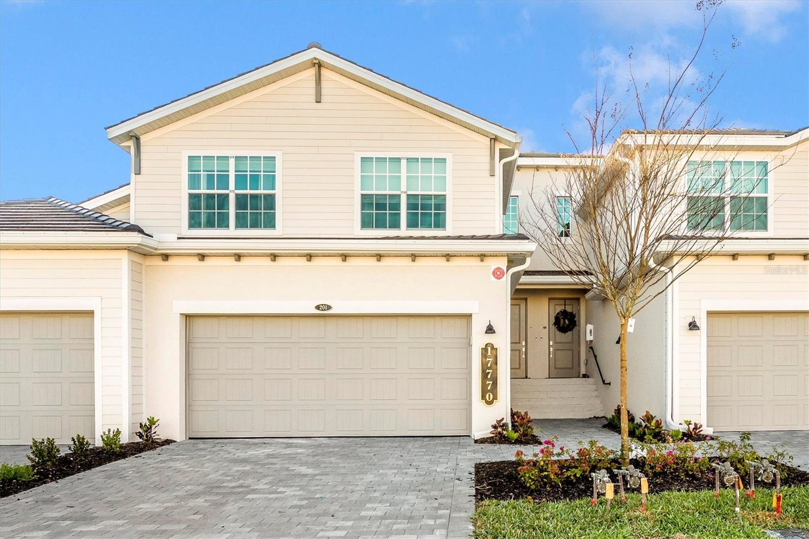 WELLEN PARK GOLF & COUNTRY CLUB - Residential Lease