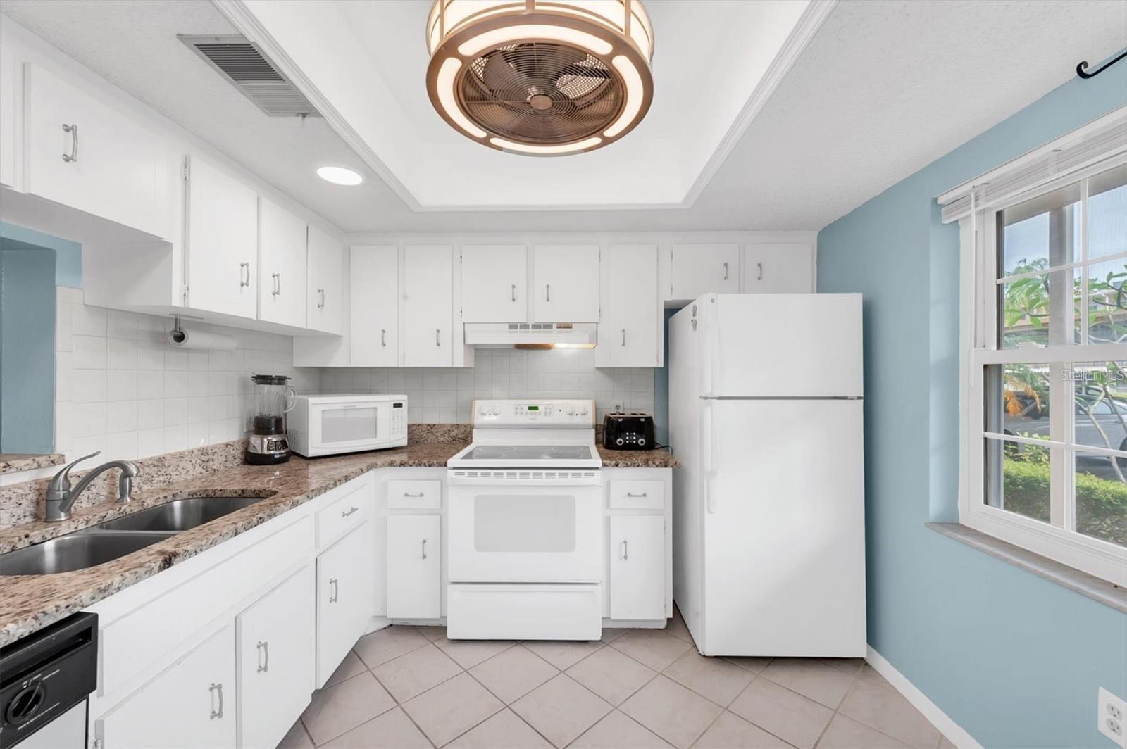 PATRICIAN OAKS - Residential Lease