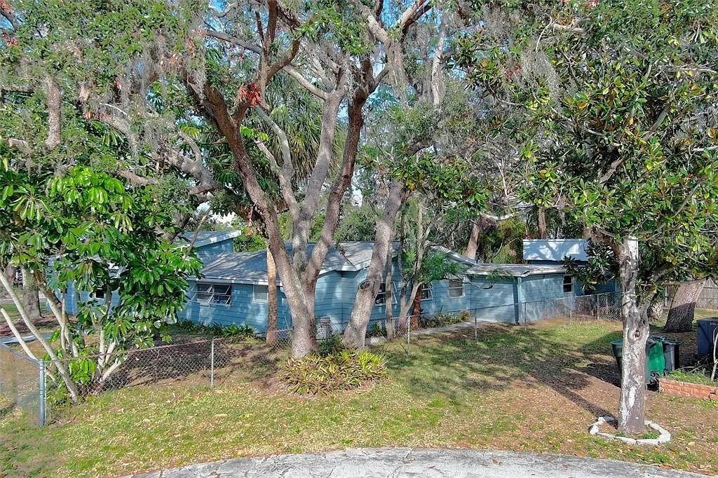 --- THIS HOME IS A ABSOLUTE MUST SEE!!!--- Ideally located just steps from downtown Safety Harbor, this 4 bedroom 3 bathroom POOL HOME sits on two oversized lots CORNER LOT. OPEN FLOOR PLAN, BIG BEDROOMS, Den/study room, LOTS of NATURAL LIGHT HUGE LIVING ROOM WITH CATHEDRAL CEILINGS, skylights! FIREPLACE. BEAUTIFUL OFFICE OVER LOOKS THE POOL! Nestled in a great neighborhood and less than a block from Main Street and all it has to offerr, this is rare opportunity to own a piece of SAFETY HARBORS HISTORIC DOWNTOWN charm in a vibrant community recognized as one of the best small towns in the South by USA TODAY 2025. YEARLY ALLOWANCE FROM THE CITY FOR IMPROVEMENTS TO THE FRONT YARD. This house will not last long! NOT IN A FLOOD ZONE. GREAT RENTAL/ AIR BNB