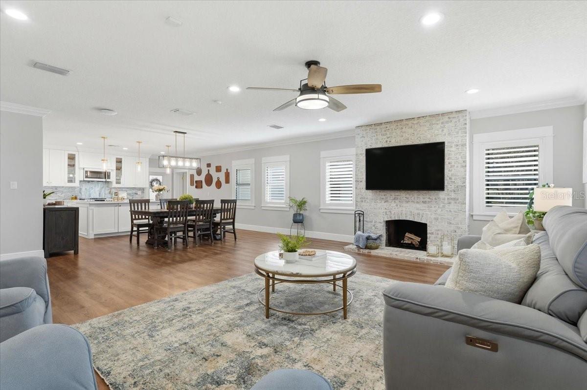 ANDERSONS U S G - Residential