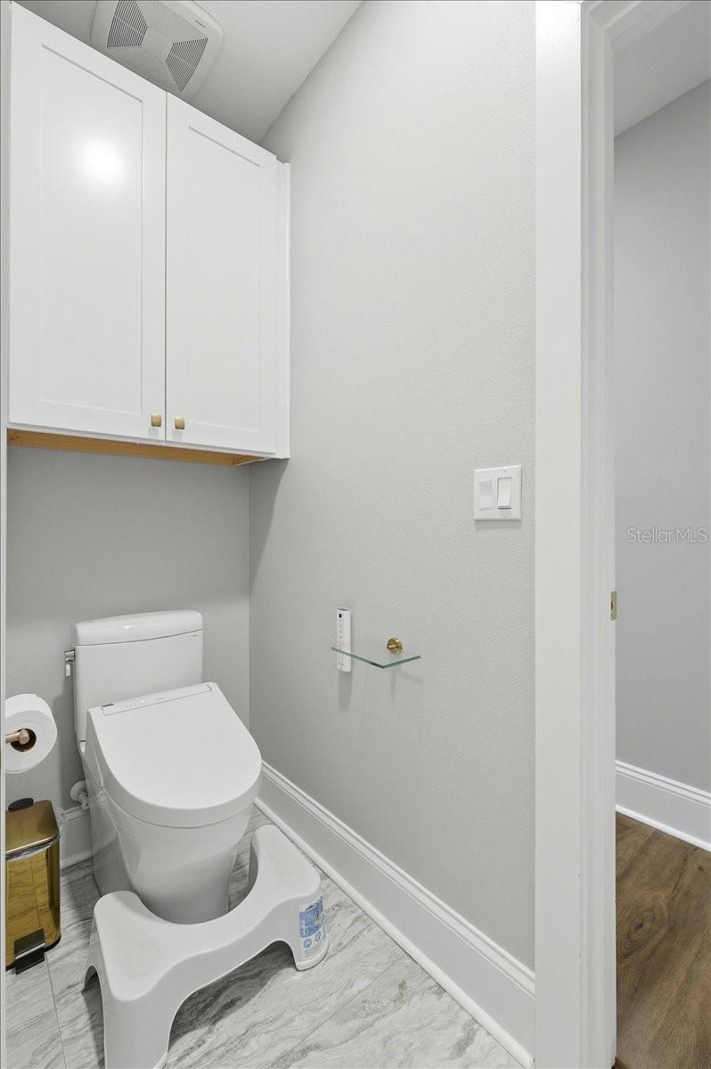 ANDERSONS U S G - Residential