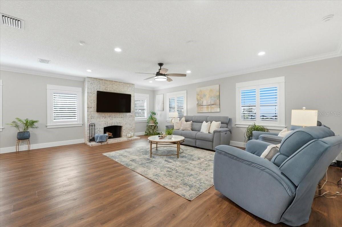 ANDERSONS U S G - Residential