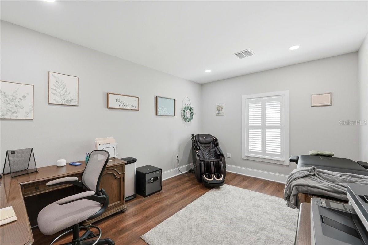 ANDERSONS U S G - Residential