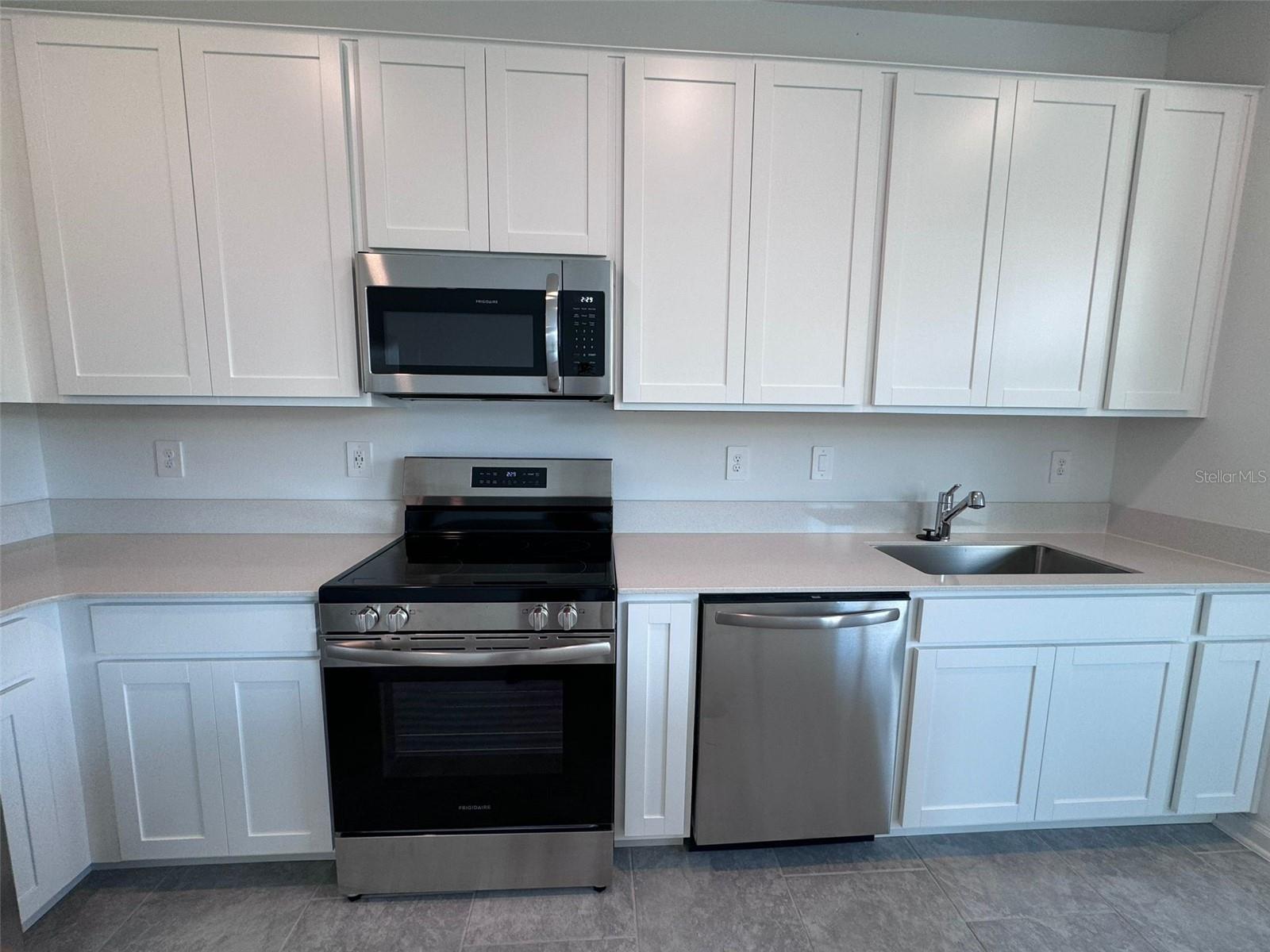 CHATEAU AT ASTONIA 22 TH - Residential Lease
