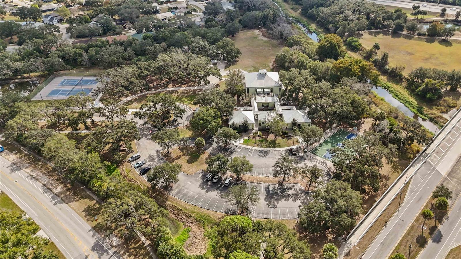 COLONIAL OAKS - Residential