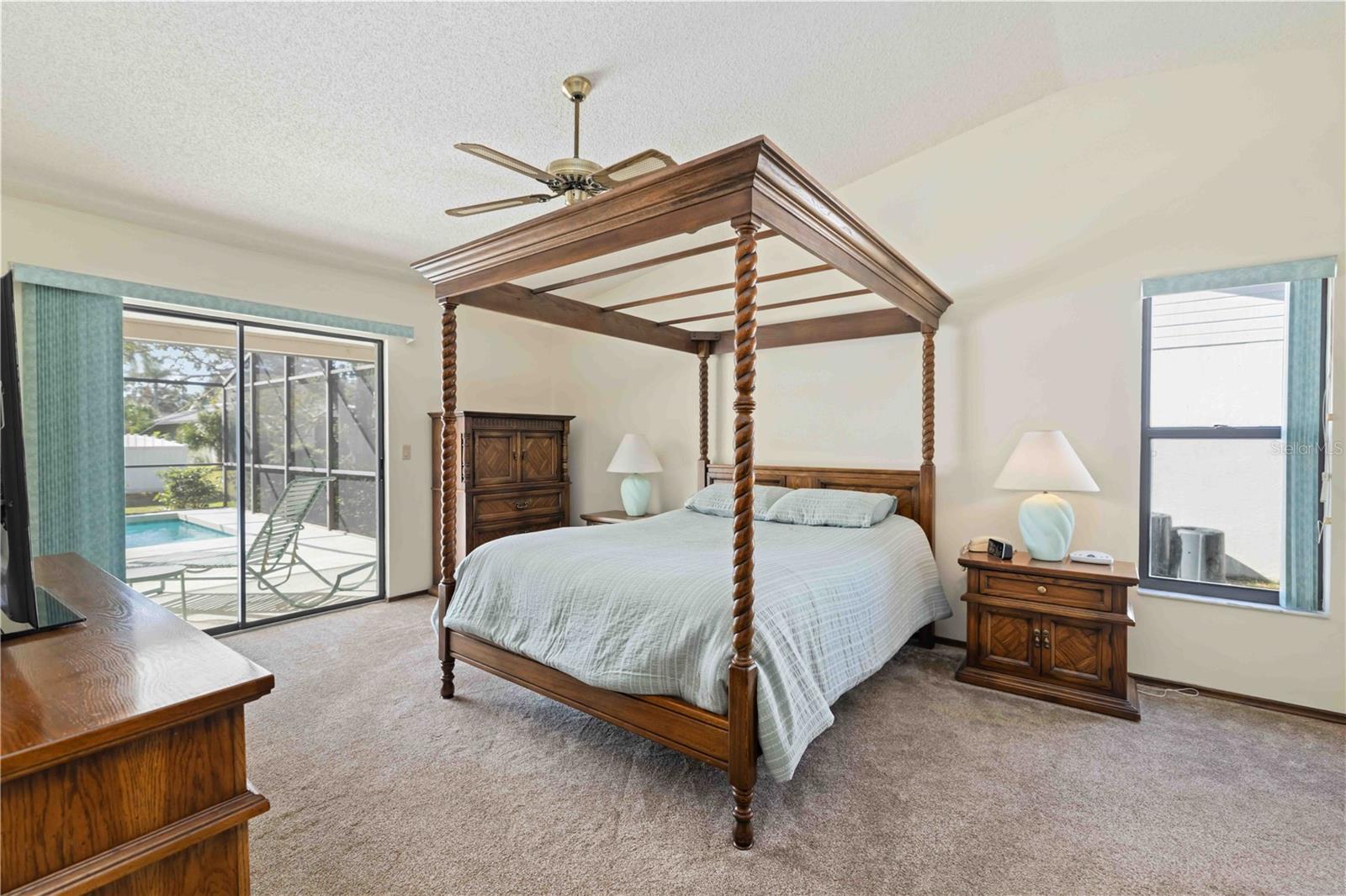 COLONIAL OAKS - Residential