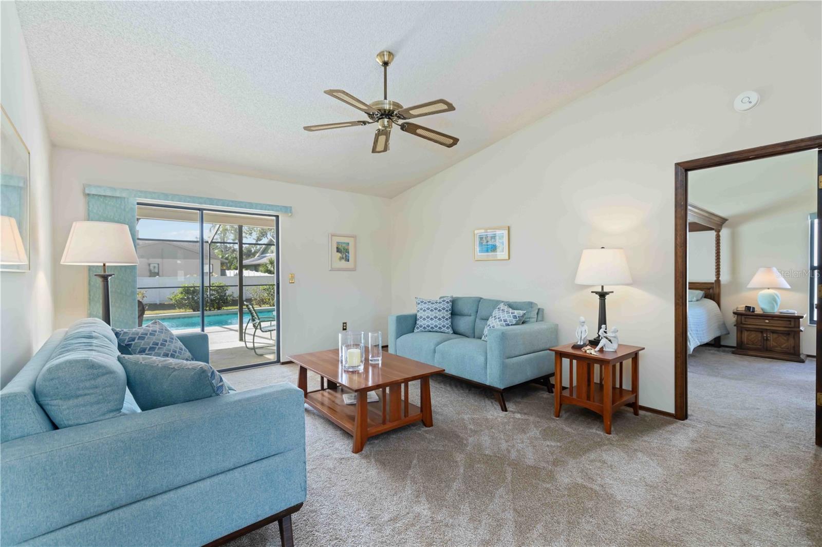 COLONIAL OAKS - Residential