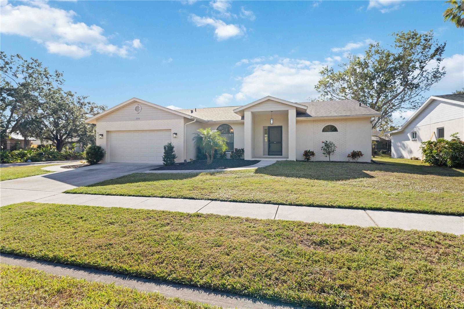 COLONIAL OAKS - Residential