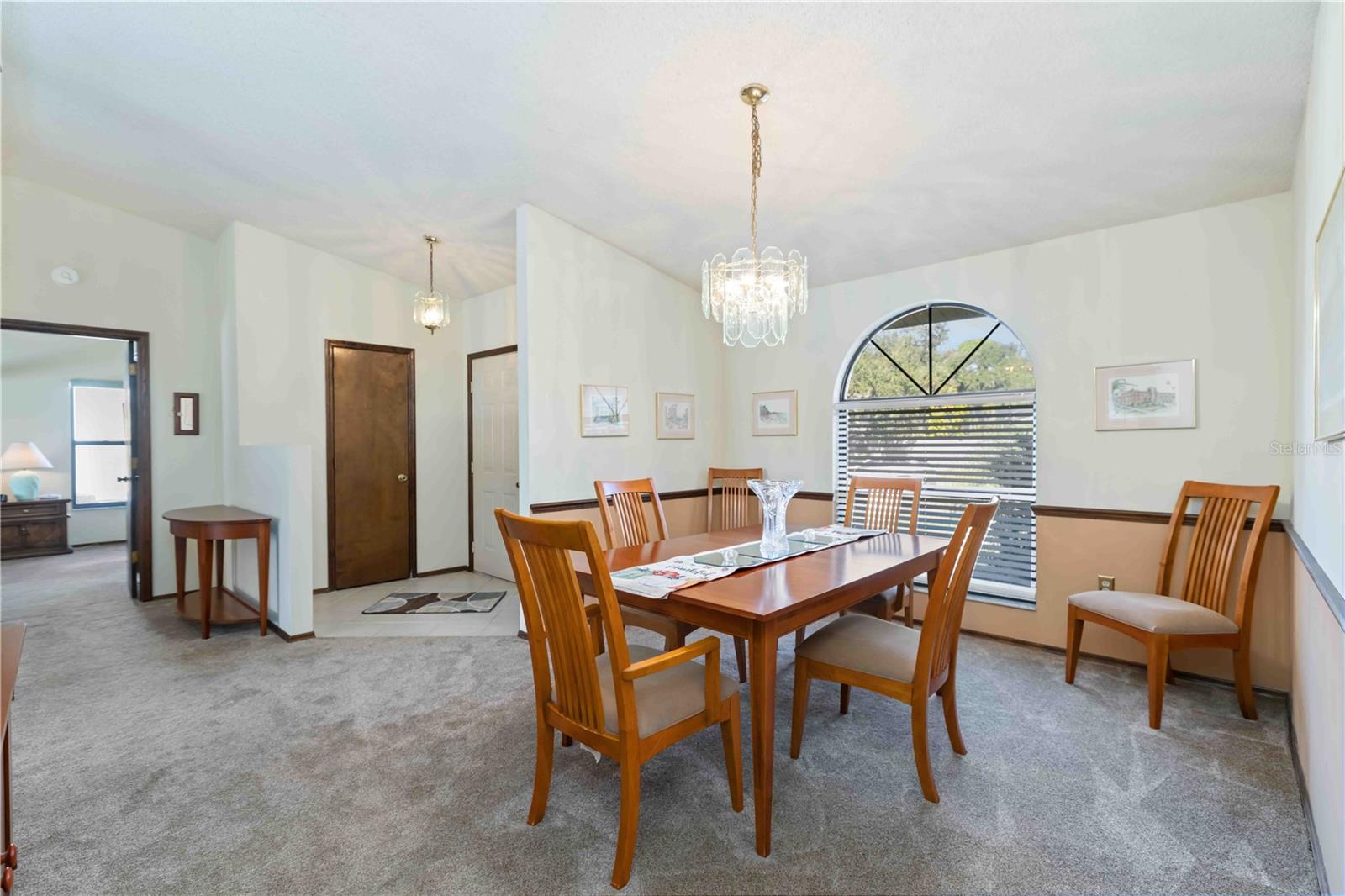 COLONIAL OAKS - Residential