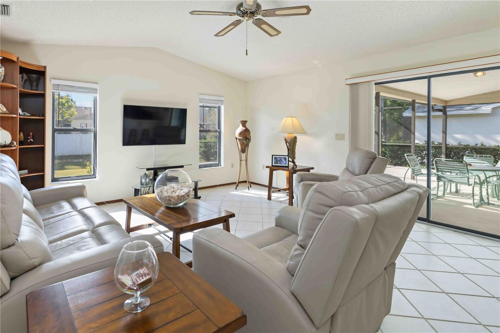 COLONIAL OAKS - Residential