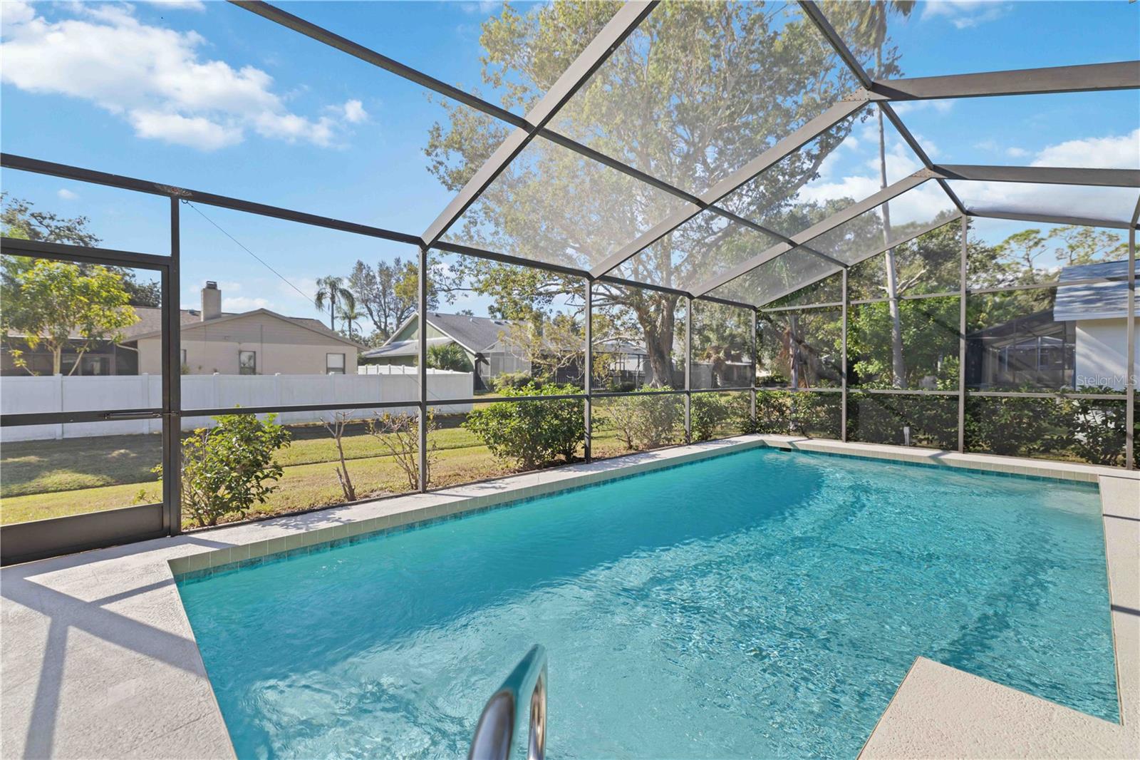 COLONIAL OAKS - Residential