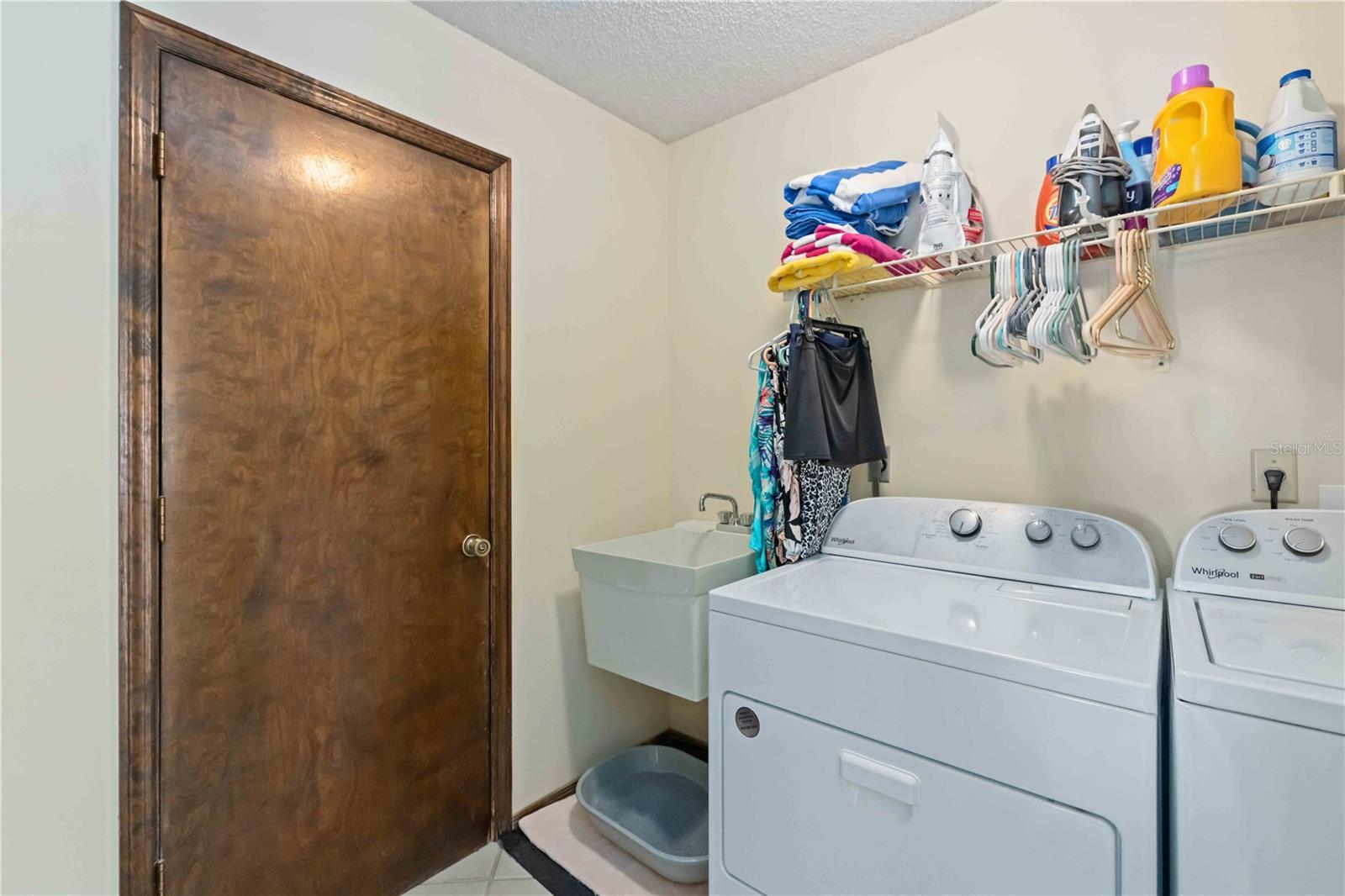 COLONIAL OAKS - Residential