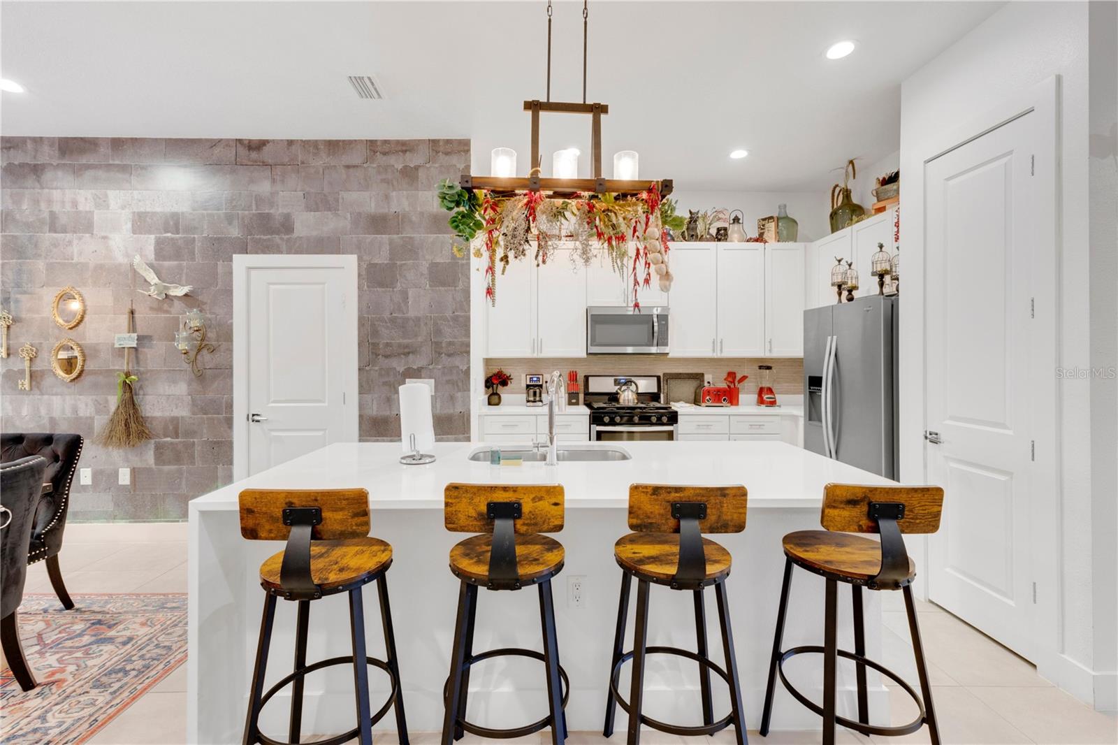 2632 SUNRISE SHORES DRIVE