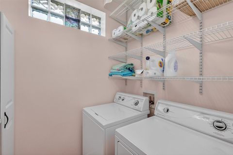 Tiny photo for 8124 Bridgeport Bay Circle, Mount Dora, FL 32757 (MLS # G5108991)