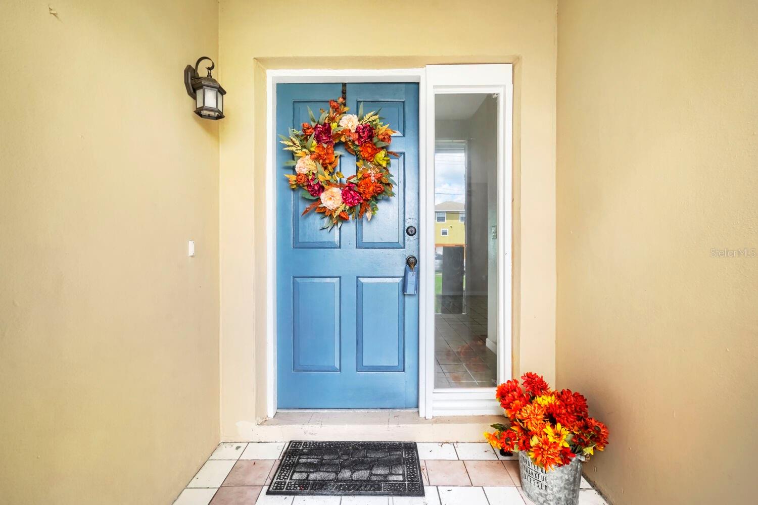 208 FLAMINGO DR
