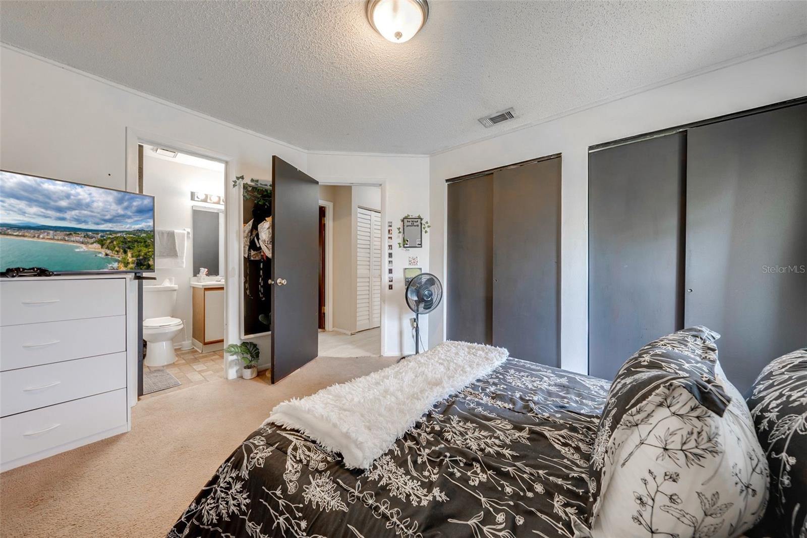 2904 SQUIRE OAK COURT