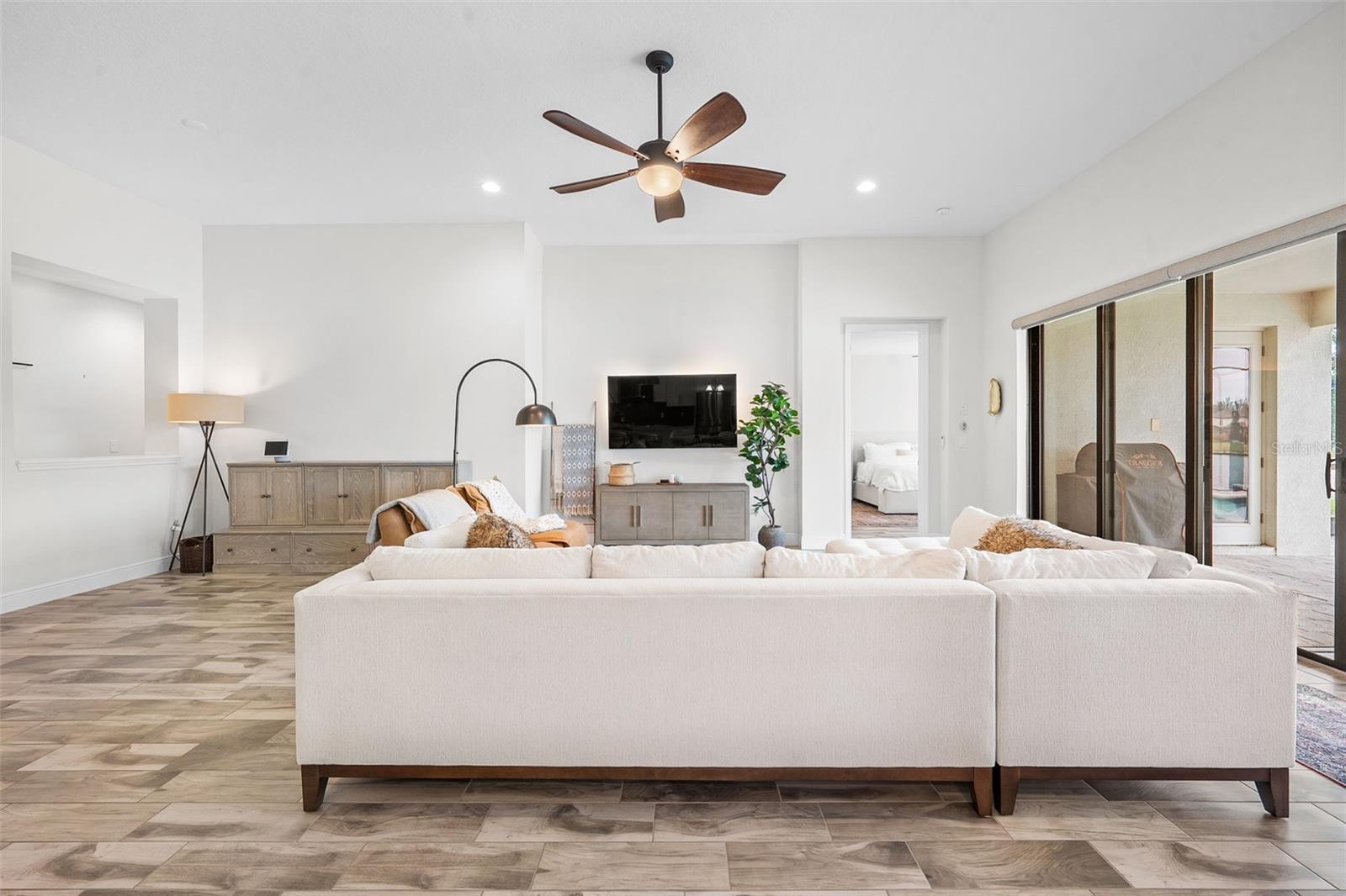B & D HAWKSTONE PH 2 - Residential