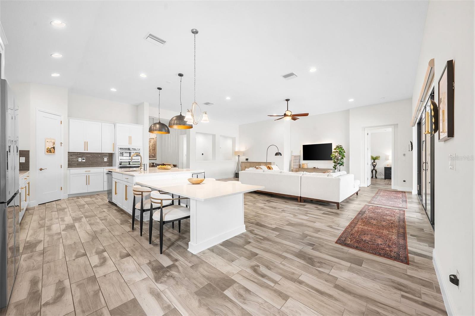 B & D HAWKSTONE PH 2 - Residential