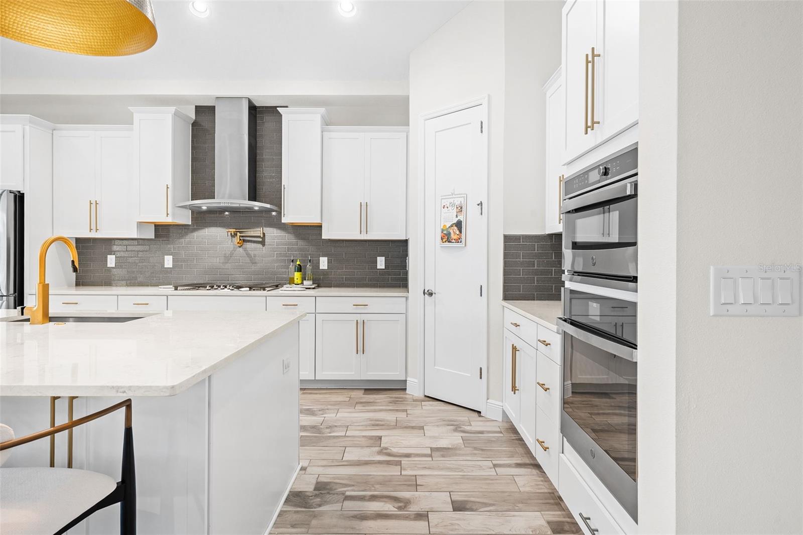 B & D HAWKSTONE PH 2 - Residential