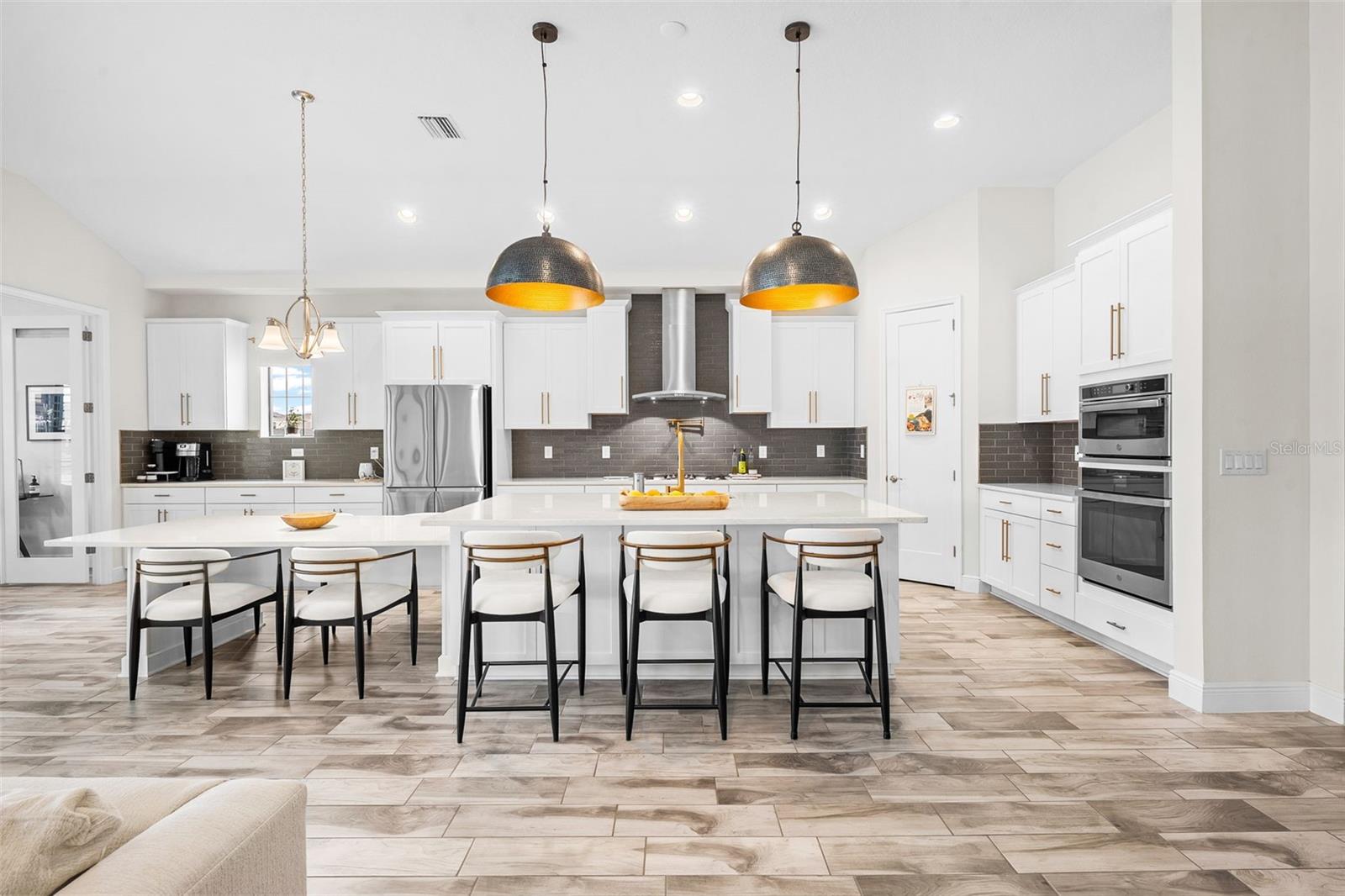 B & D HAWKSTONE PH 2 - Residential
