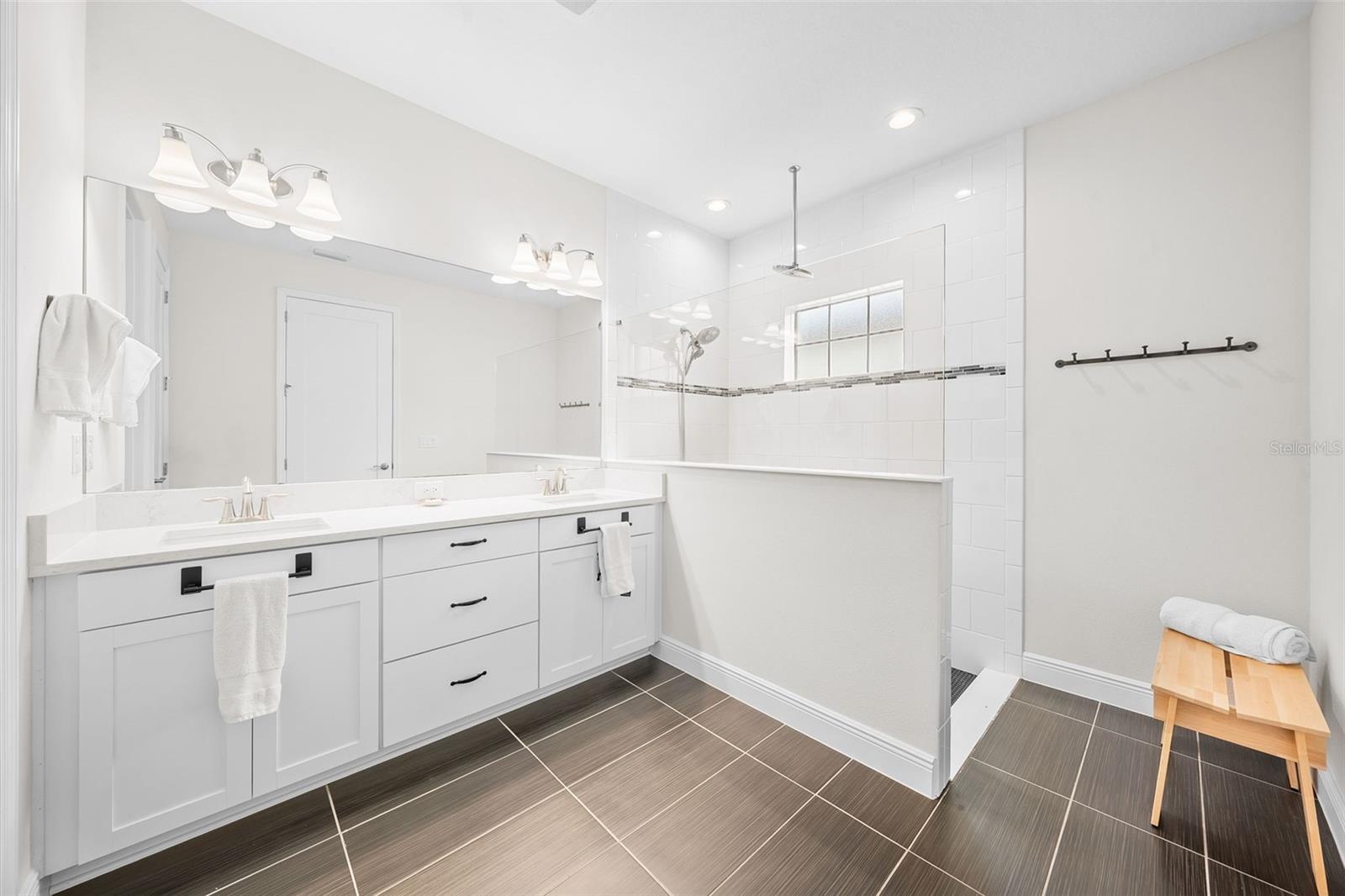 B & D HAWKSTONE PH 2 - Residential