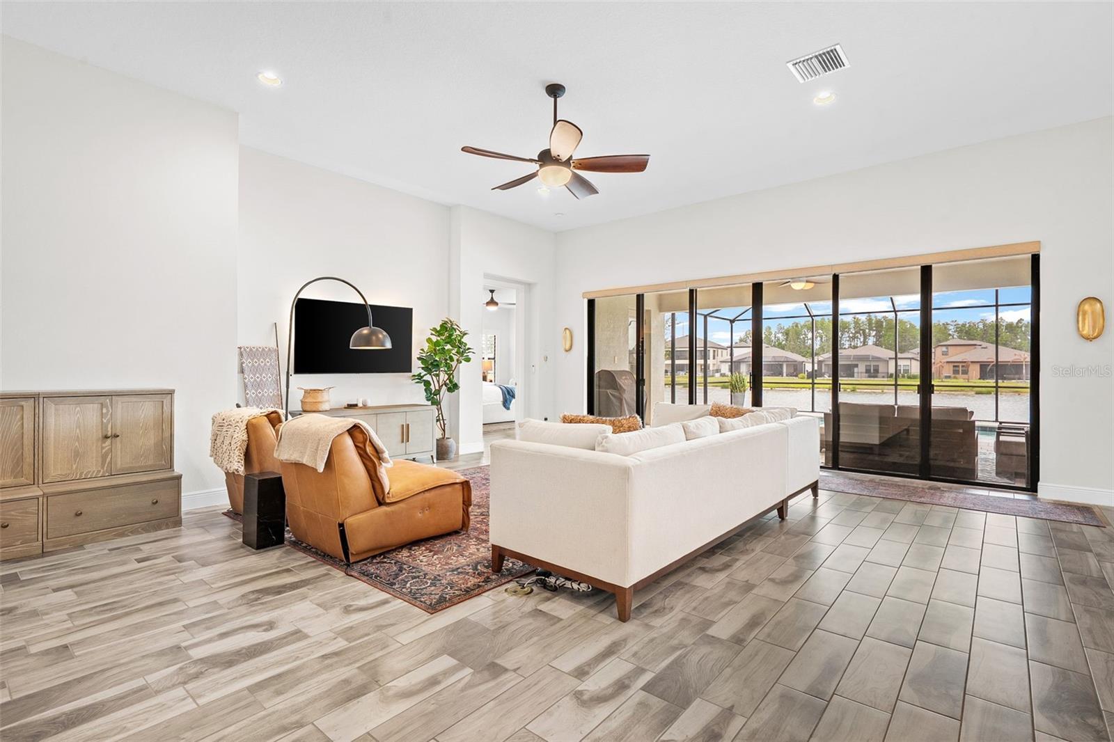 B & D HAWKSTONE PH 2 - Residential