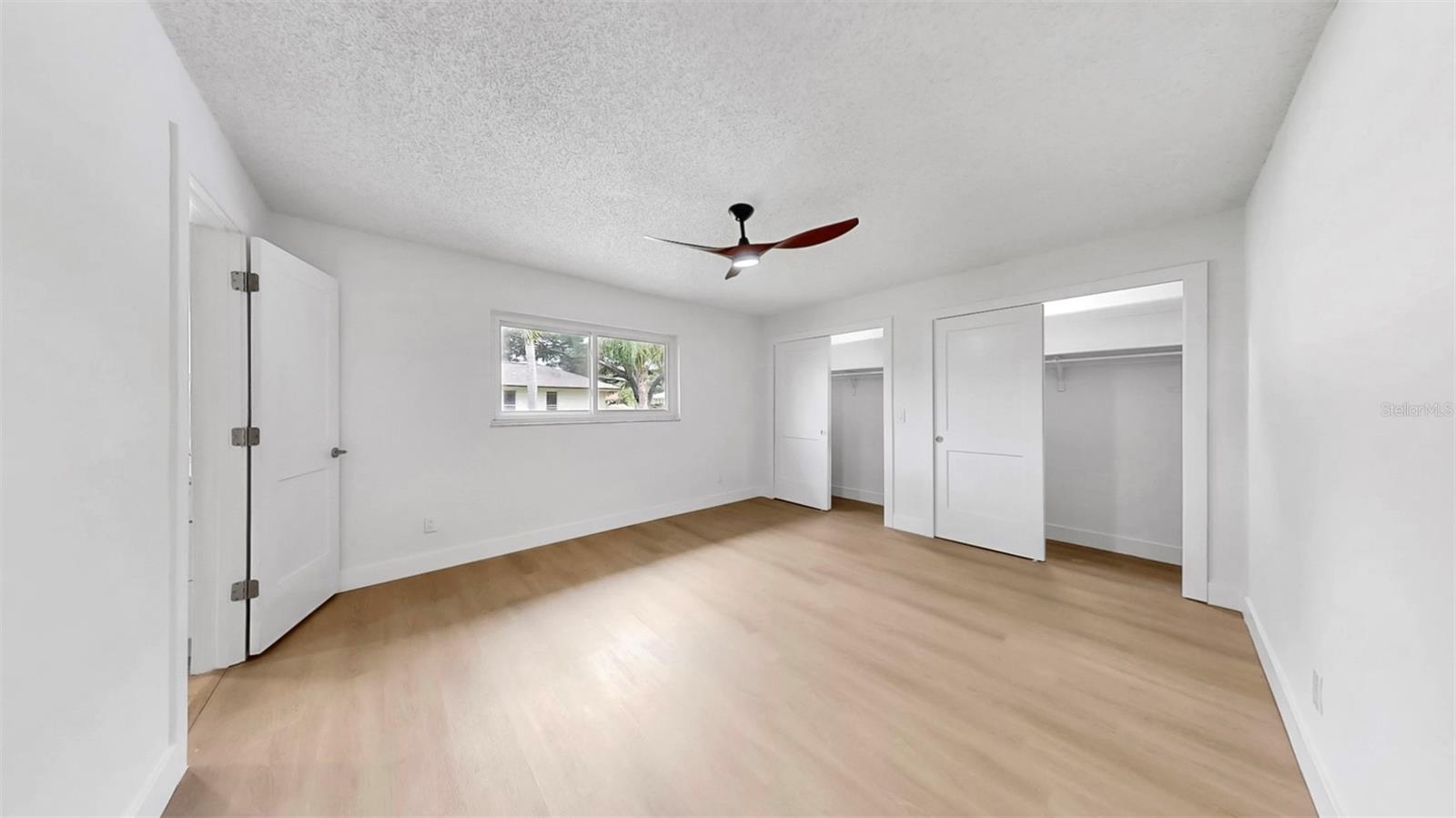 SHARON OAKS - Residential Lease