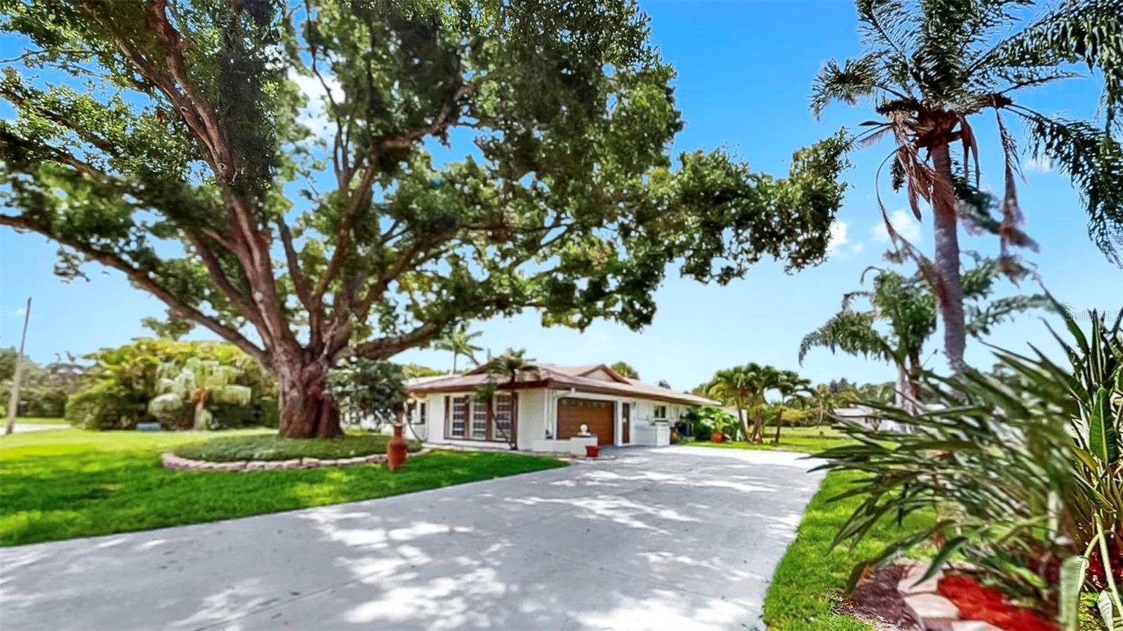 SHARON OAKS - Residential Lease