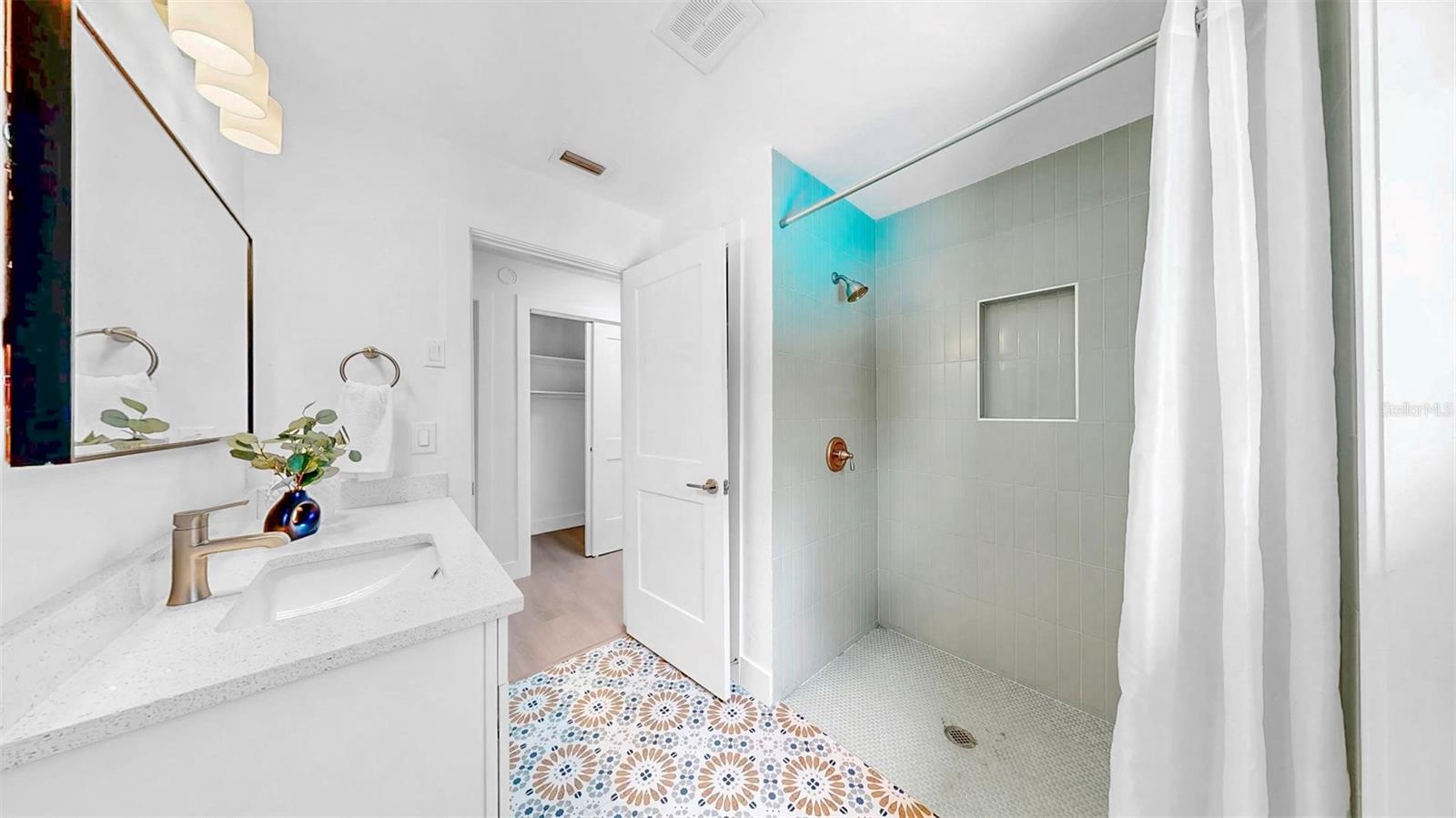 SHARON OAKS - Residential Lease