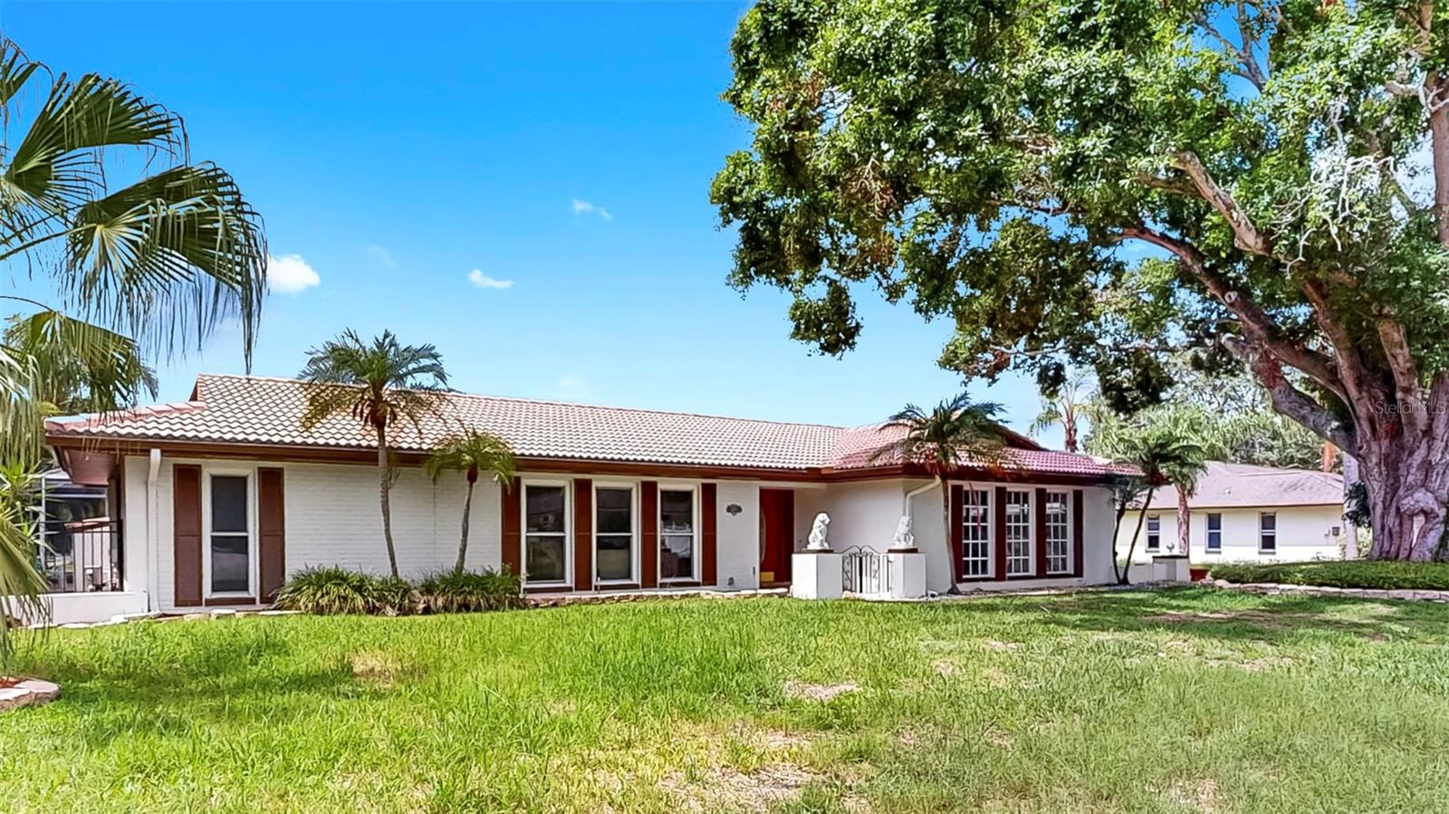 SHARON OAKS - Residential Lease