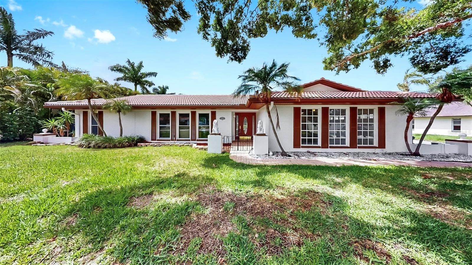 SHARON OAKS - Residential Lease