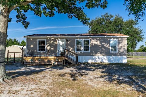 Photo of 699 SE 57th Court Road, Trenton, FL 32693 (MLS # GC533755)