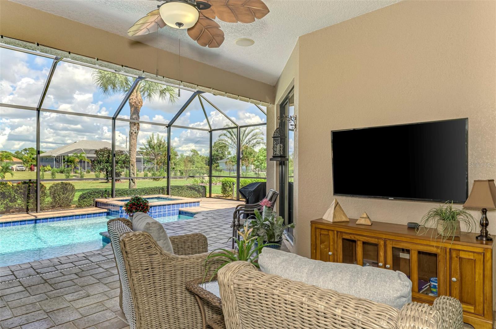 ROTONDA WEST BROADMOOR - Residential